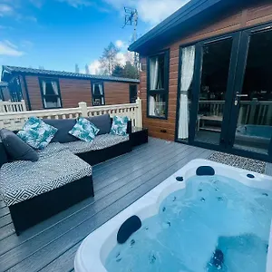 buttermere-lodge-with-hot-tub.yorkshirehotels.net/